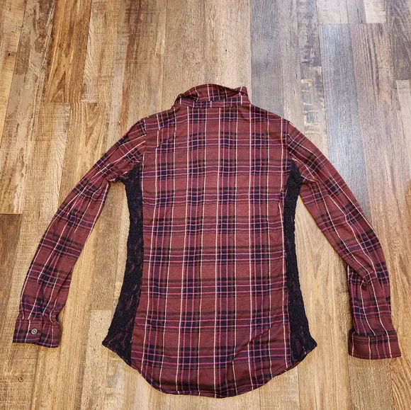 Vanity Plaid Top - Picture 2 of 5